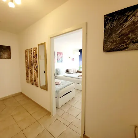 Διαμέρισμα 2 Fuer 3-4 Person , Klima, Parkplatz