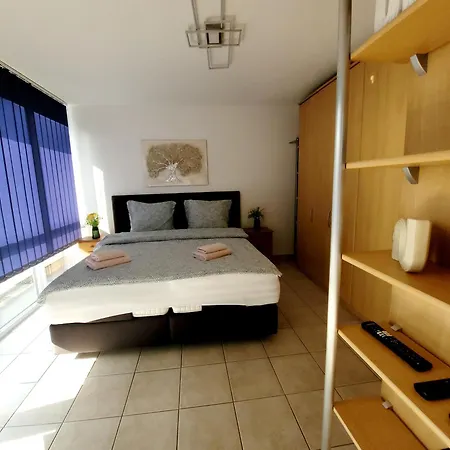 2 Fuer 3-4 Person , Klima, Parkplatz Διαμέρισμα